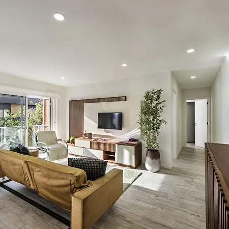 Living Apartment *