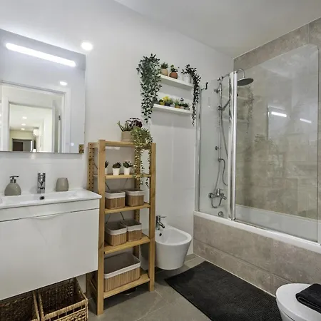 Apartment Living *